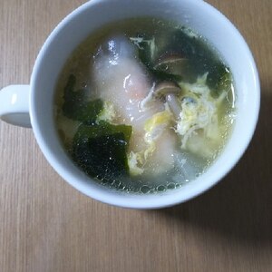 ★きのこ・わかめの餃子スープ★